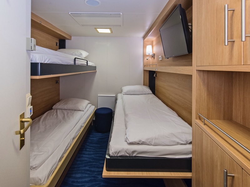 Polar Inside | Triple on middle or upper deck